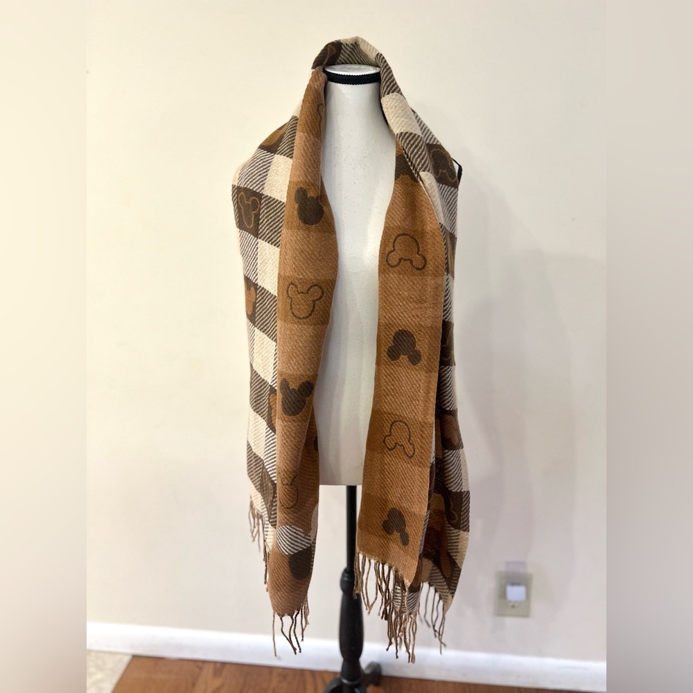 Disney Mickey Mouse scarf. - Picture 2 of 7